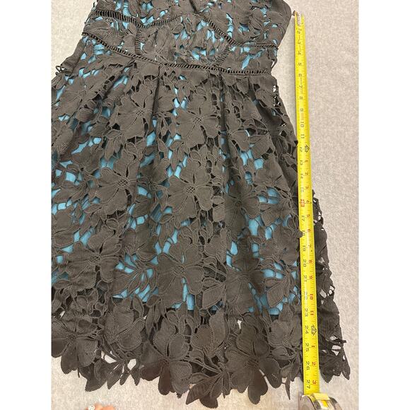 *NWT* Romeo and Juliet Black and Teal Lace Overlay Dress -  Size Medium - Picture 8 of 10